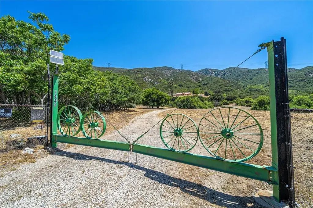 1449 Lytle Creek, Lytle Creek