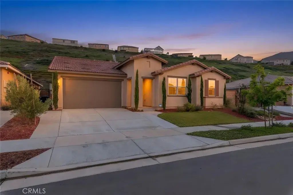 2690 Santa Fiora Drive, Corona