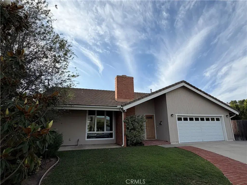 24961 El Caballo, Lake Forest