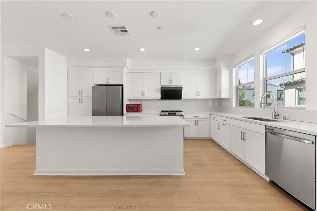 207 Colby Circle, Claremont