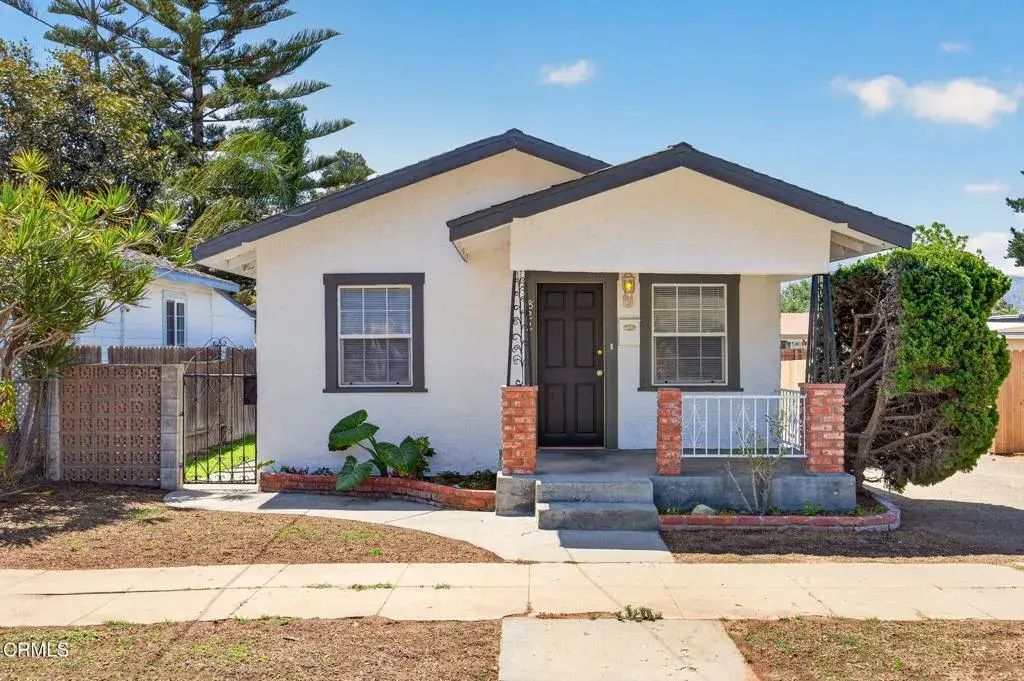 822 E Pleasant Street, Santa Paula