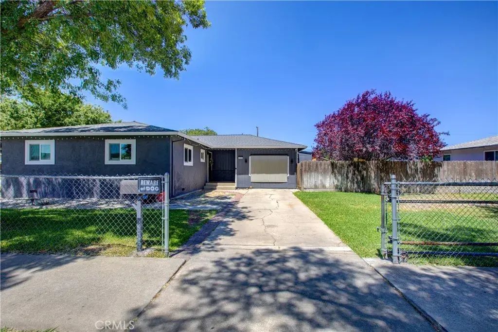 1161 W 2nd, Merced