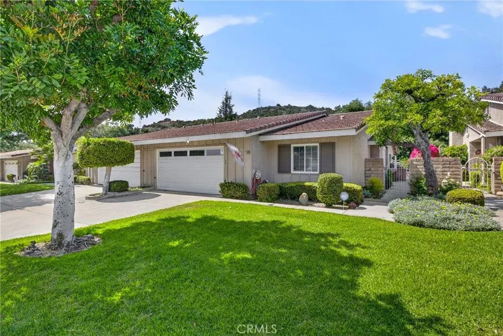 909 Shady Lane, Glendora