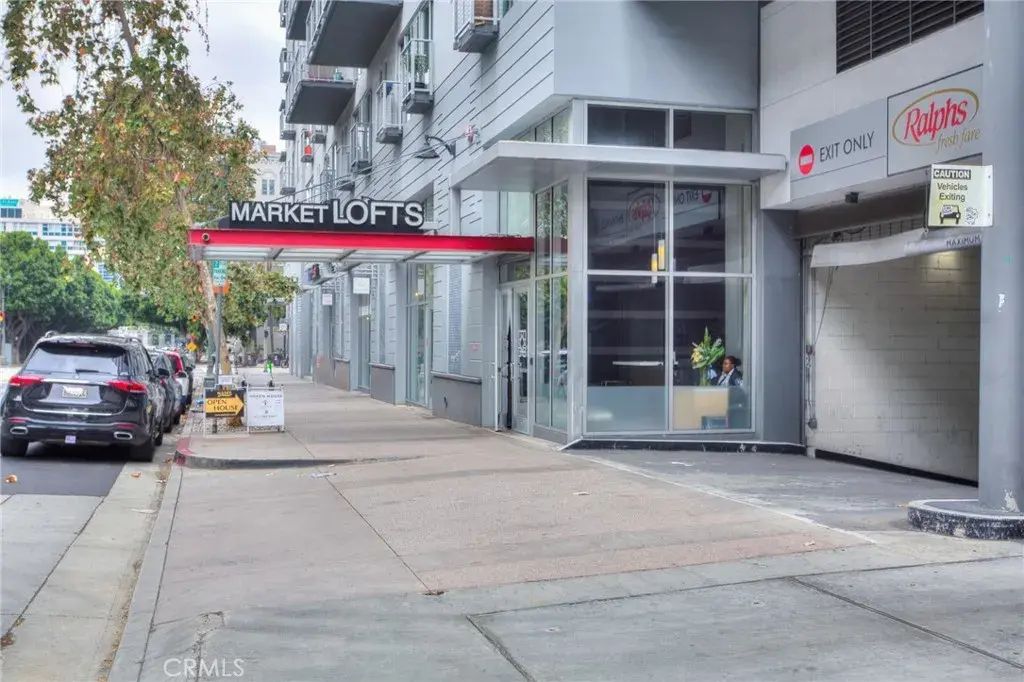 645 W 9th 742, Los Angeles