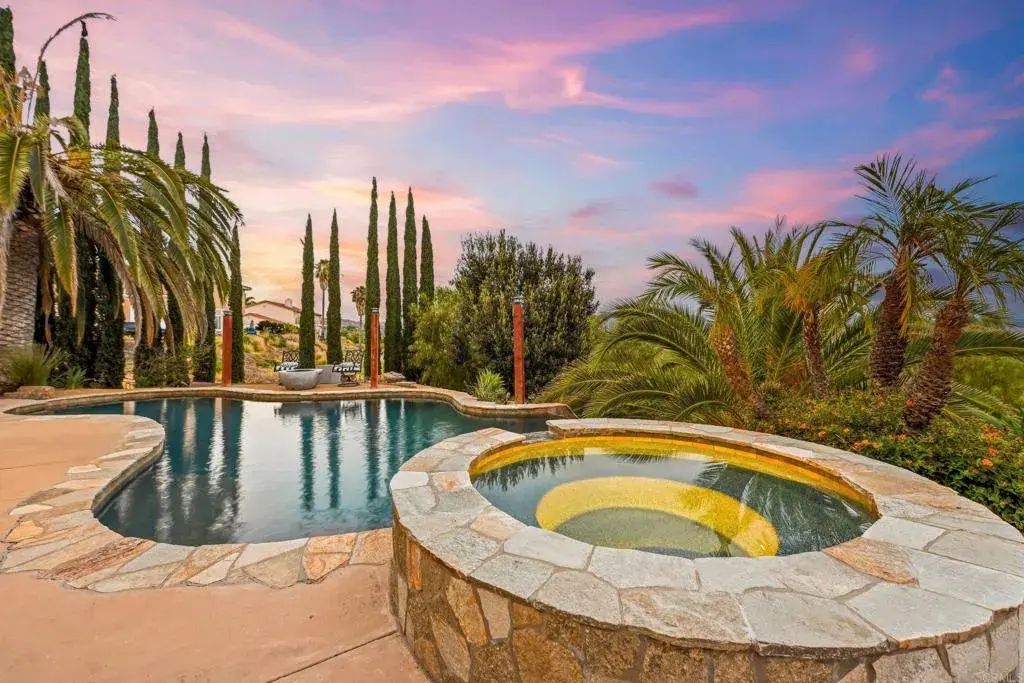 2888 Eastview, Escondido