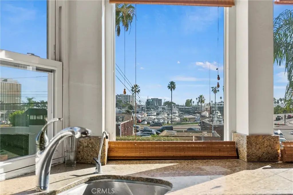207 La Jolla, Newport Beach