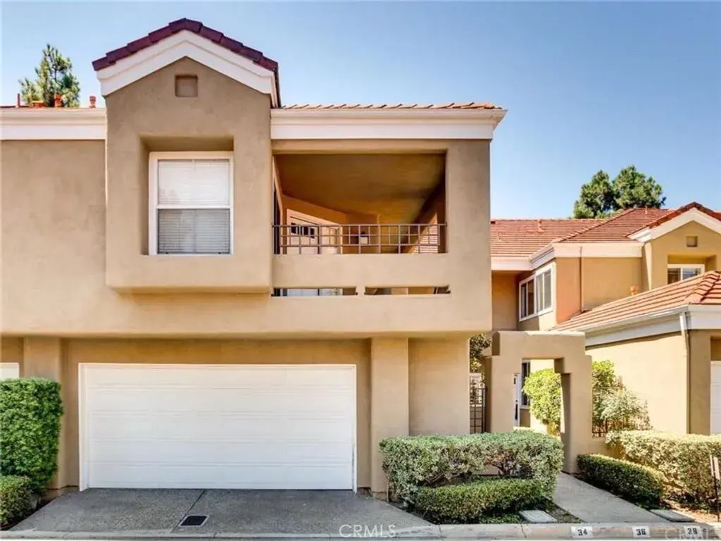 36 Lehigh Aisle, Irvine