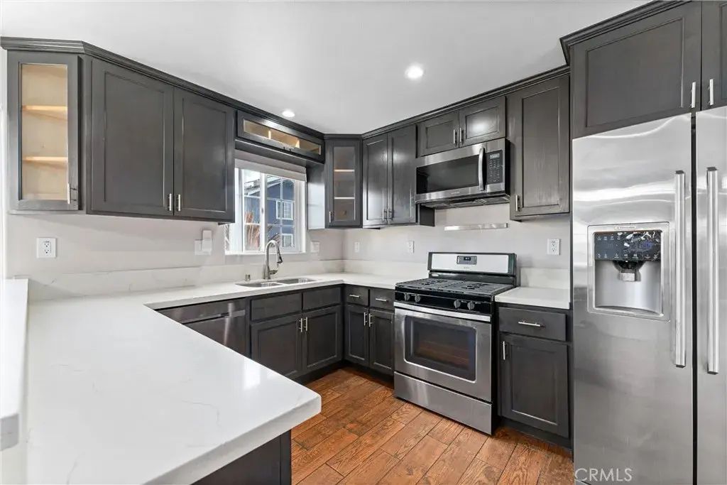 435 Cerritos Avenue, Long Beach