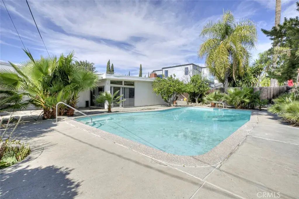 10412 Reseda, Porter Ranch