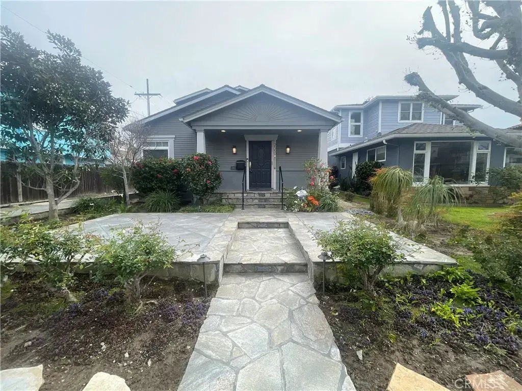 220 Baltimore Avenue, Huntington Beach