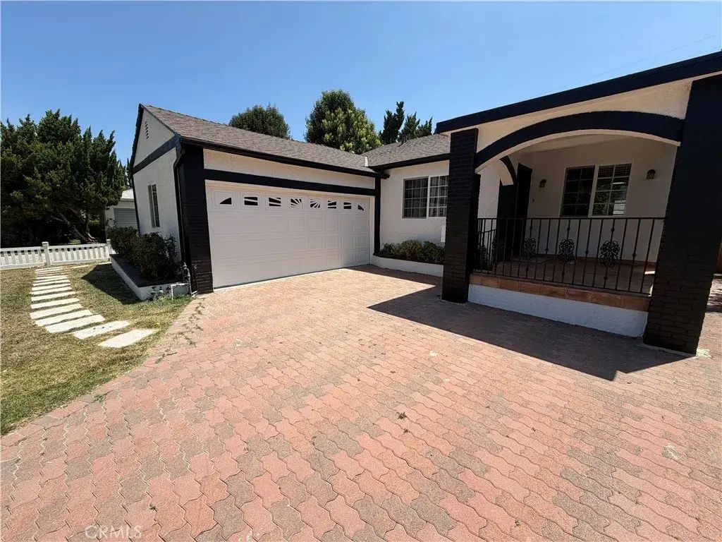 6654 Capps Avenue, Reseda