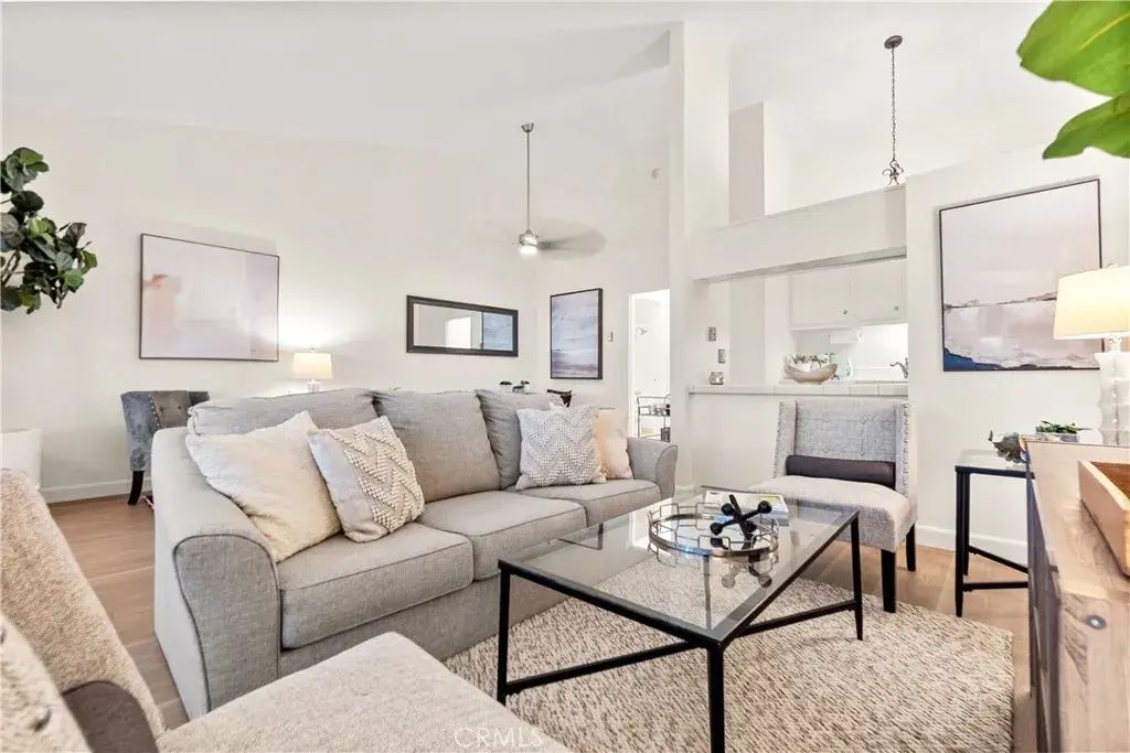 906 Camino Real 202, Redondo Beach