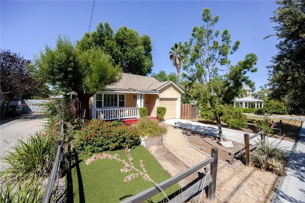 306 S Center, Redlands