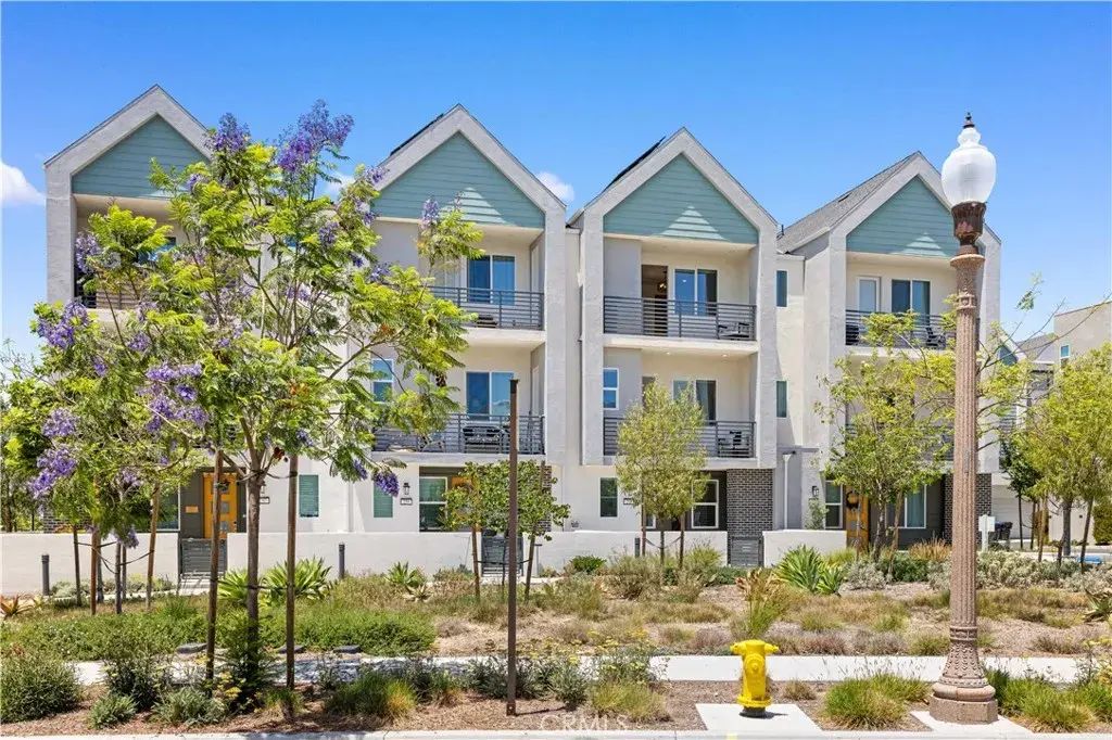 253 Sash, Irvine