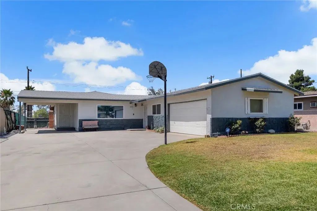 17761 Dorsey, Fontana