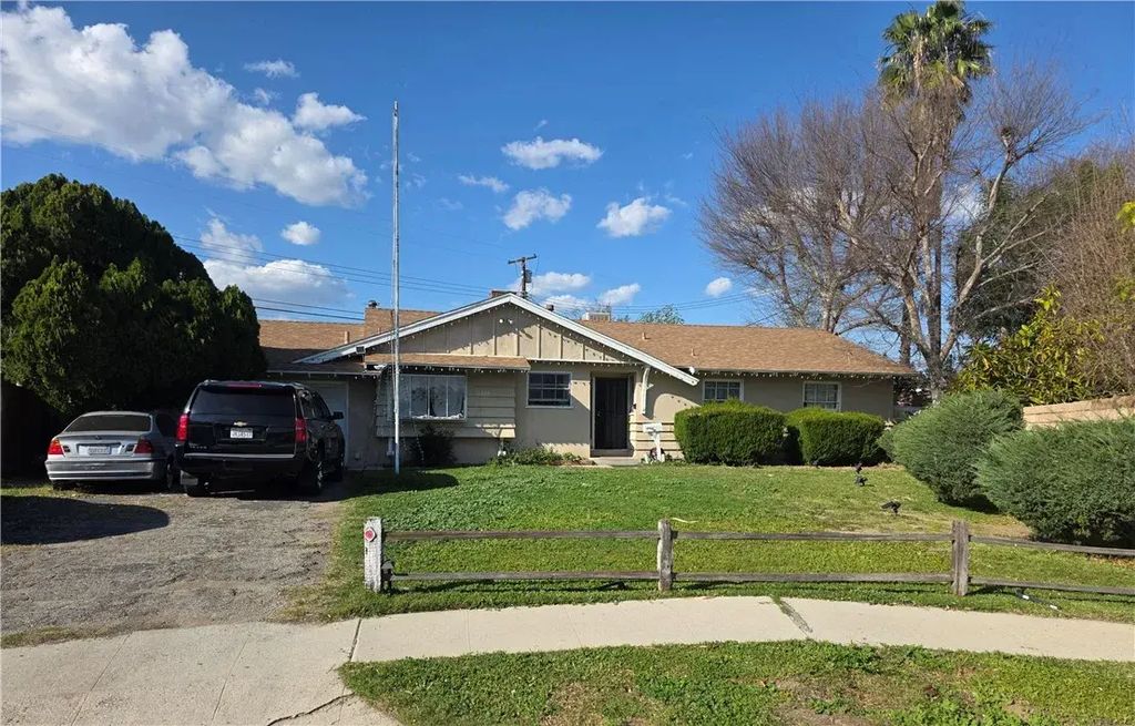 16429 Getty Street, North Hills