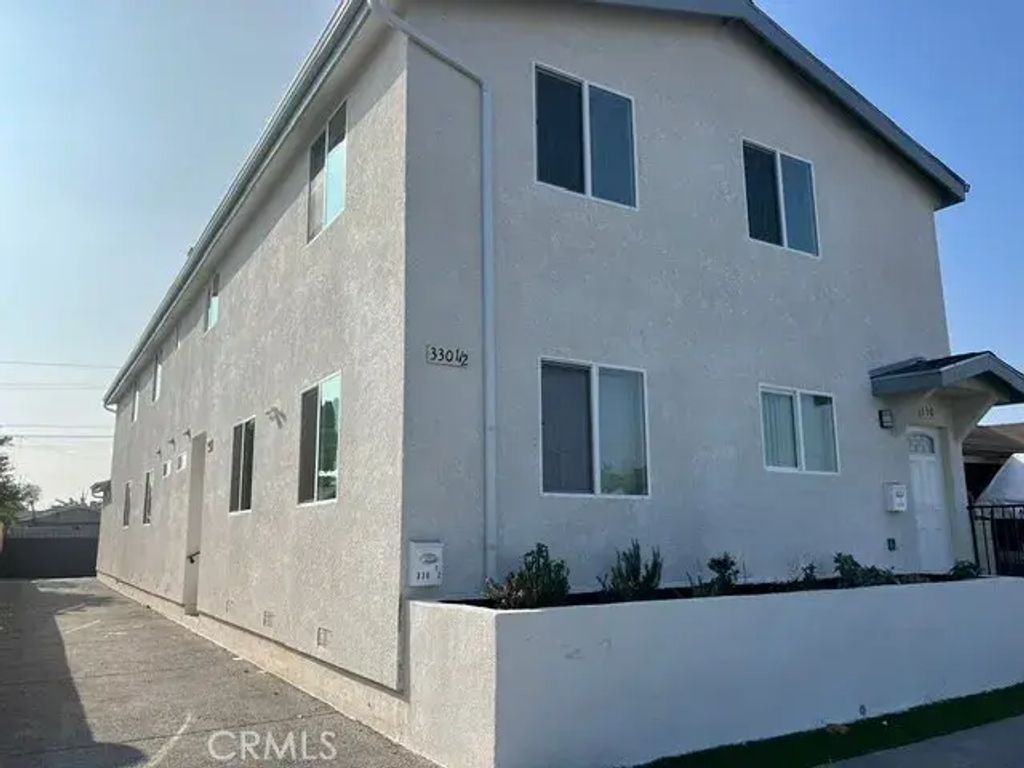 330-330 1/2 E 99th, Los Angeles