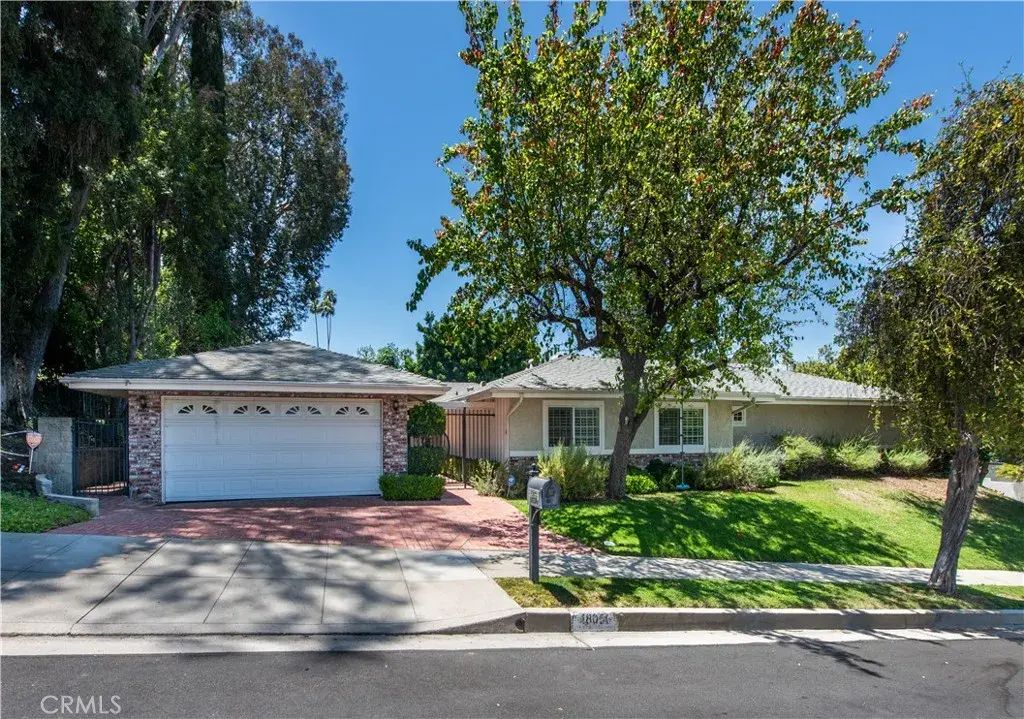 18056 Lake Encino, Encino