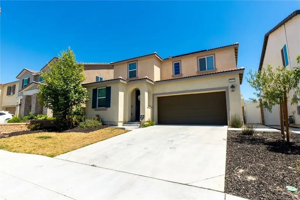 2651 Emerald Bay, Rialto