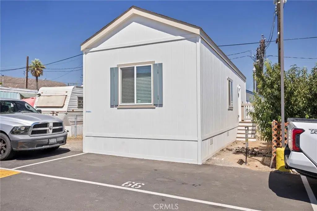 6154 Mission 66, Jurupa Valley