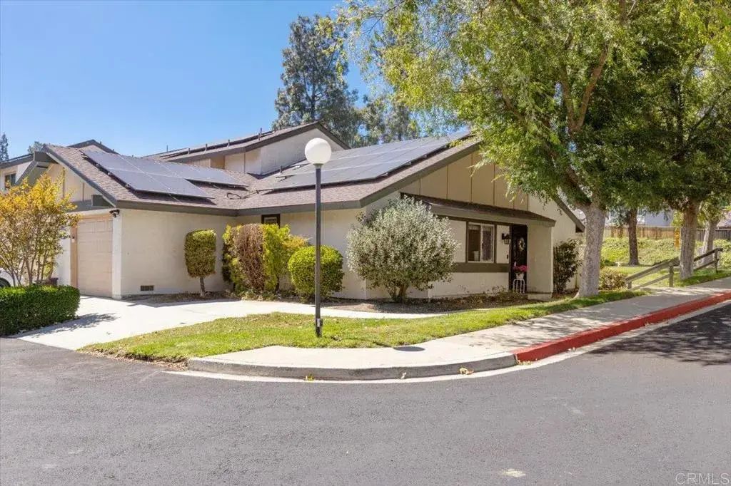 501 Smoketree Glen, Escondido