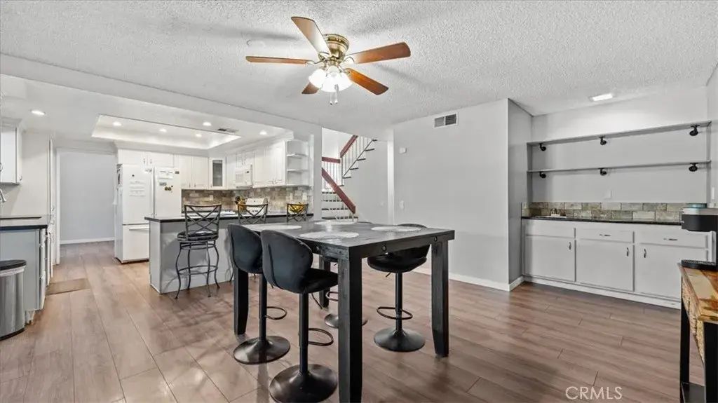 1445 E Bermuda Dunes, Ontario