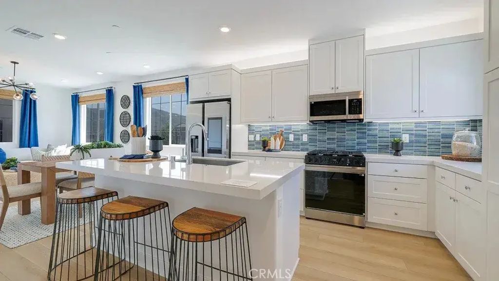 2201 Aneto Way, Santa Paula