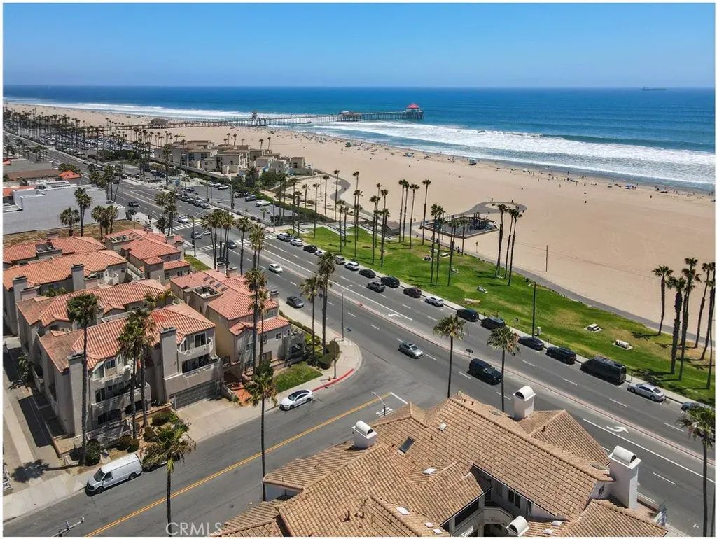 1000 Pacific Coast Highway 7, Huntington Beach
