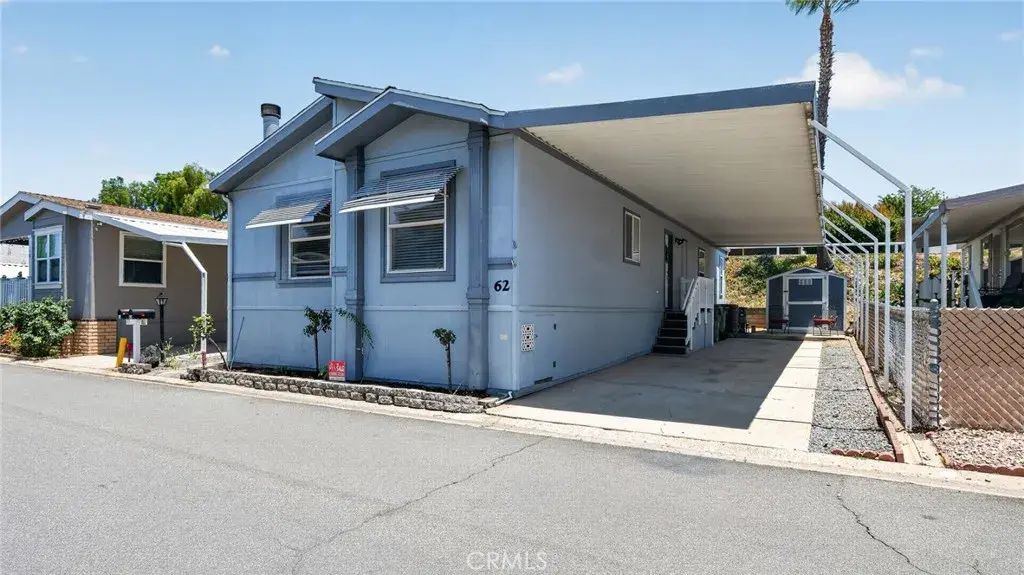 9395 Harritt Rd 62, Lakeside