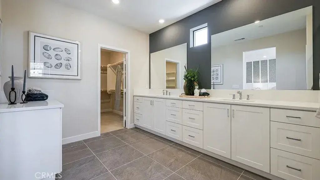 2164 Aneto Way, Santa Paula