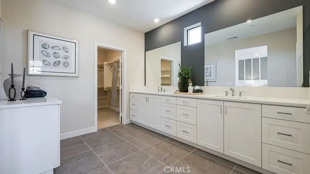 2164 Aneto Way, Santa Paula