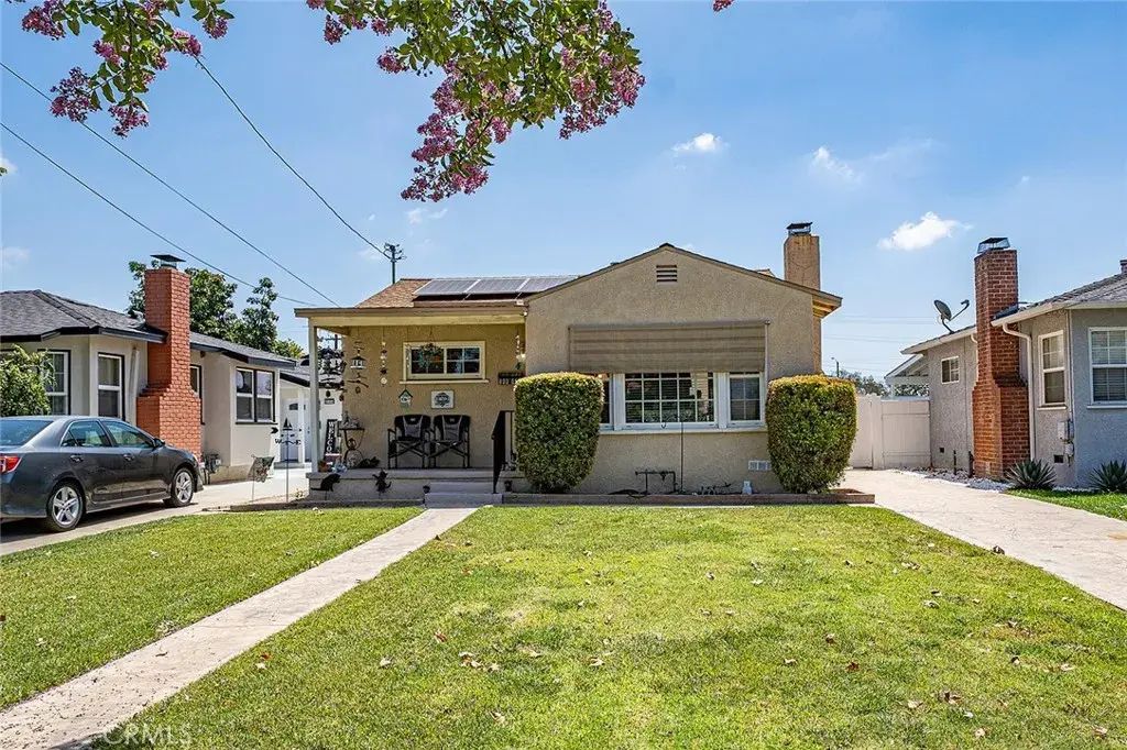 6158 Ibbetson Avenue, Lakewood