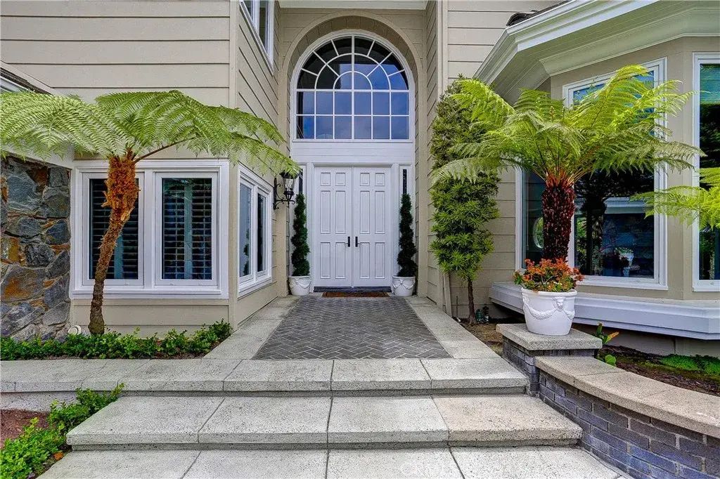 14 Rockingham Dr, Newport Beach