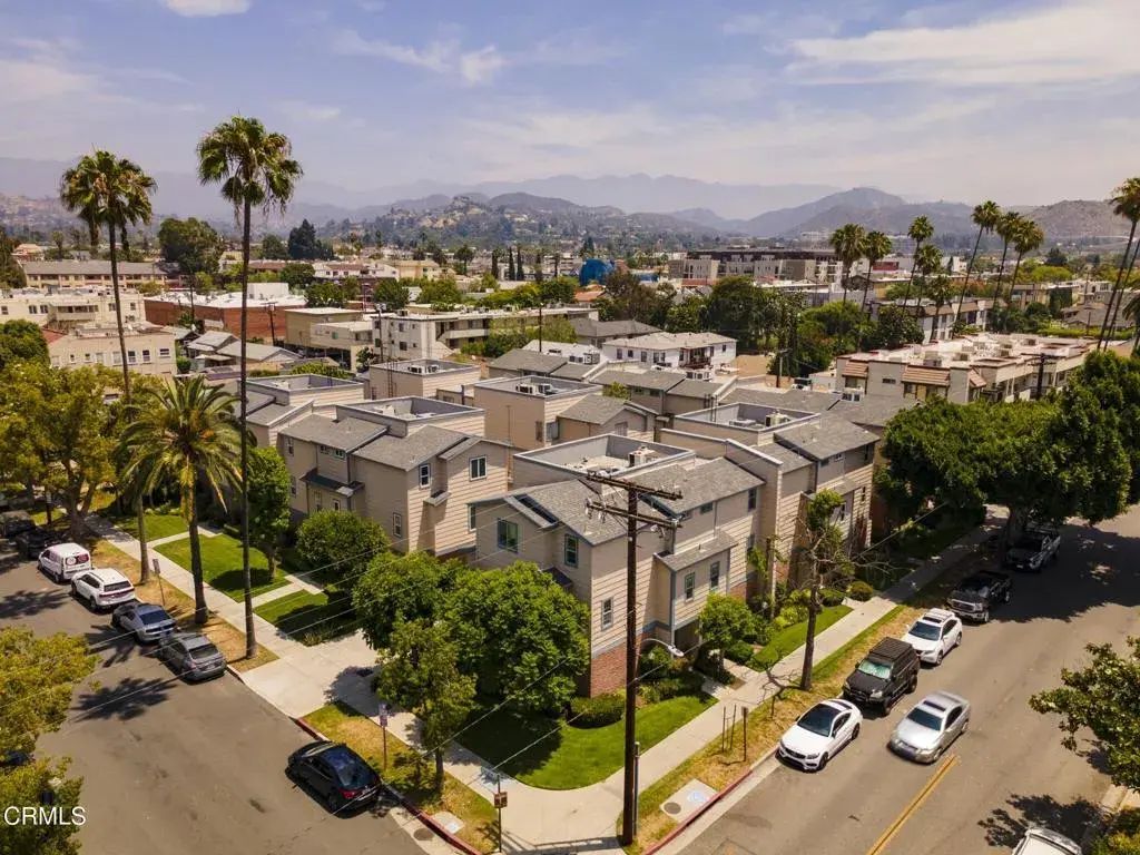 701 E Harvard Street 10, Glendale