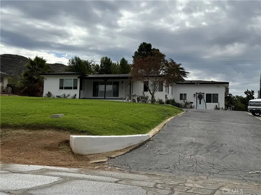 36041 Highland, Yucaipa