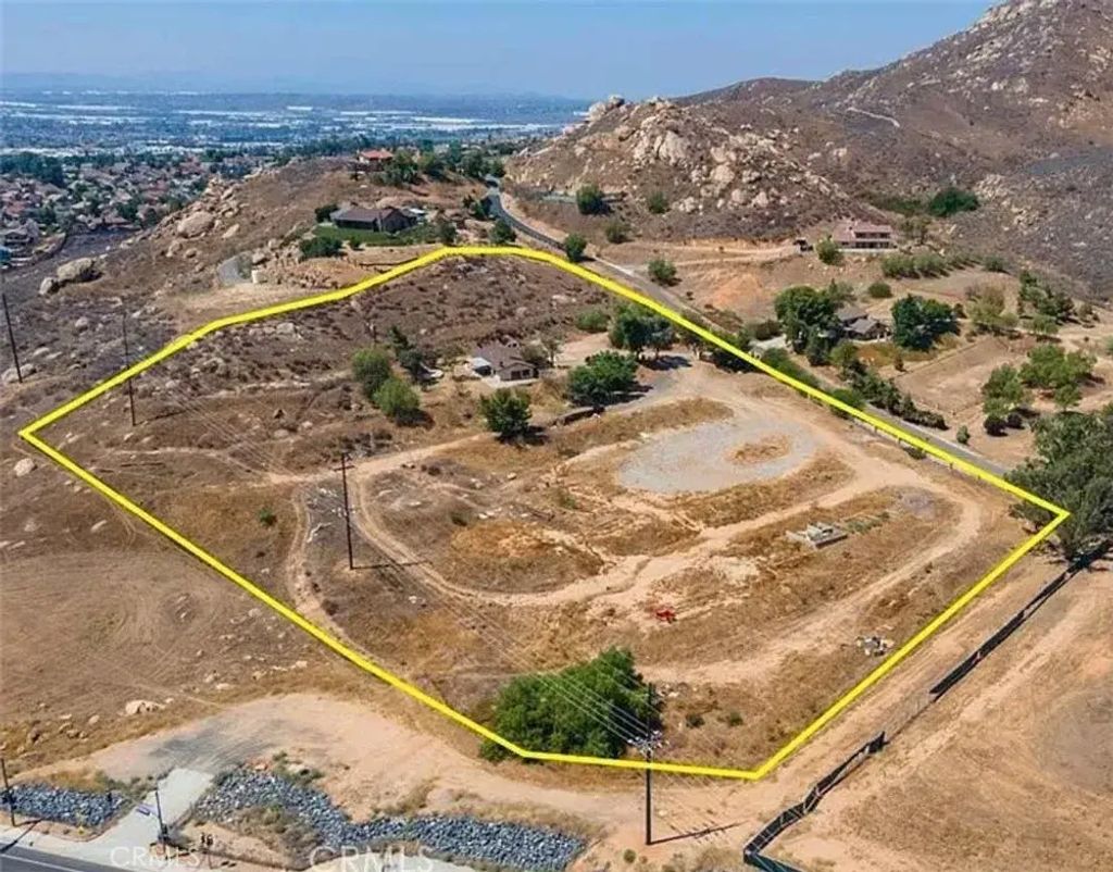 11455 Pigeon Pass, Moreno Valley