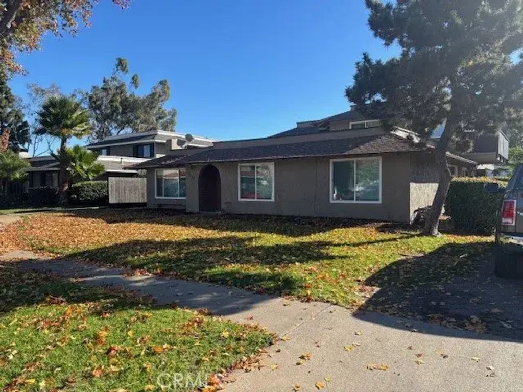 2318 Franzen, Santa Ana