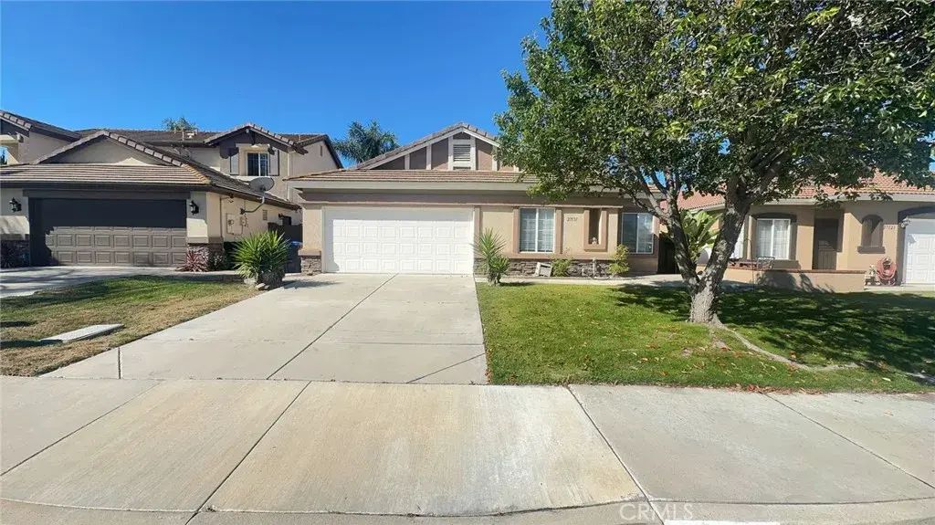 27531 Sierra Madre, Murrieta