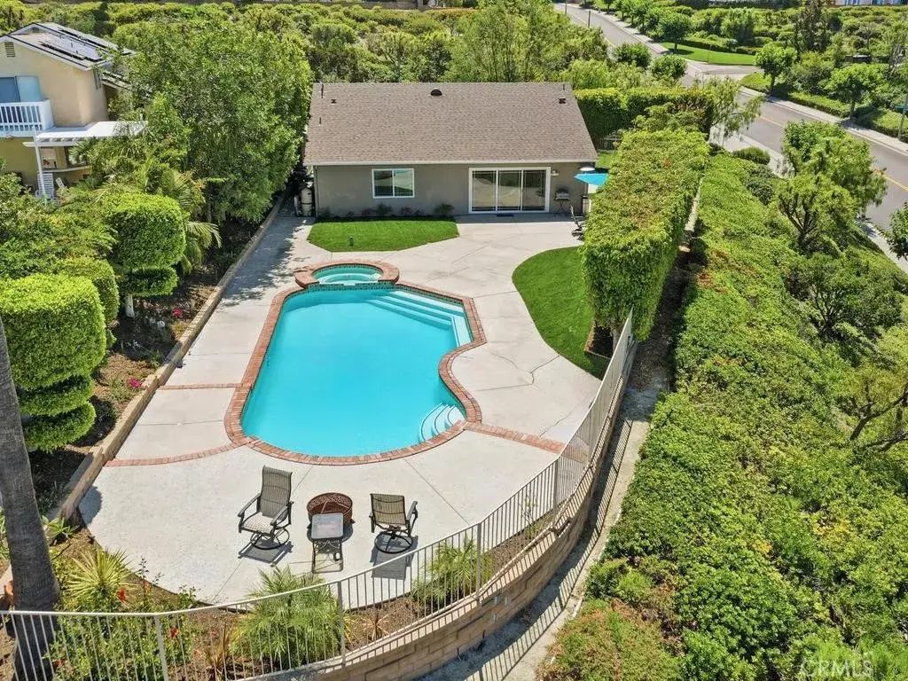 21711 Bogarra, Mission Viejo