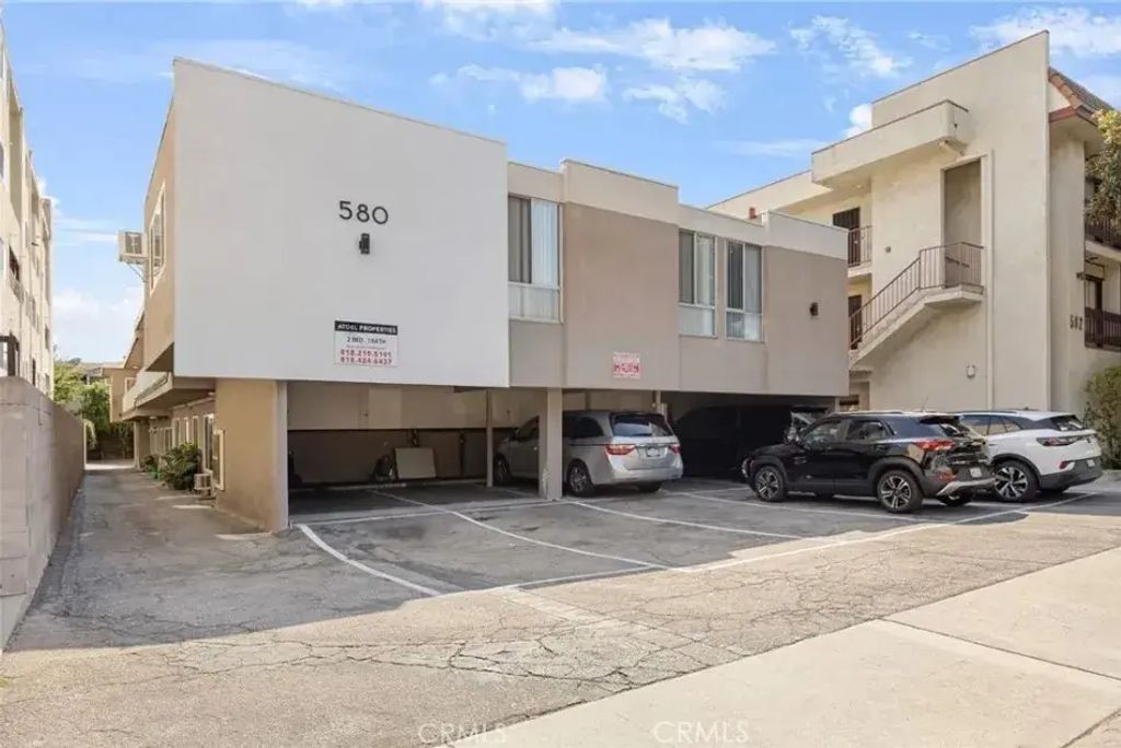 580 W Stocker Street 8, Glendale