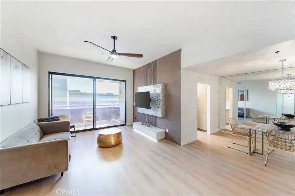 222 S Central 428, Los Angeles