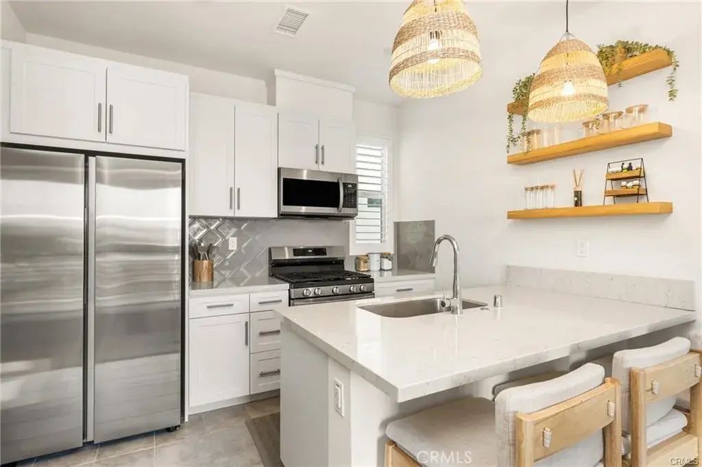 1590 E Hermosa 3, Placentia