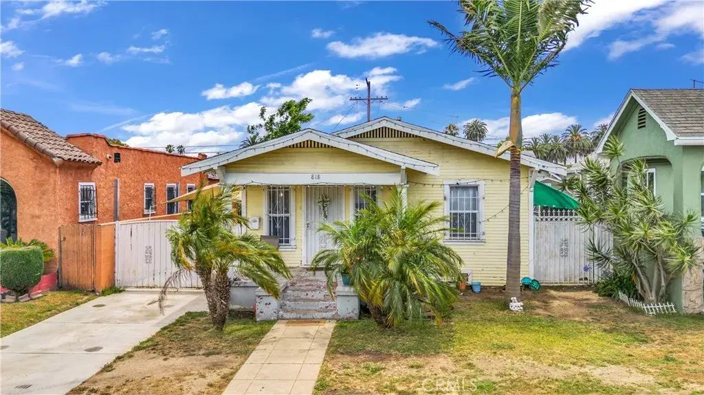 818 W 104th, Los Angeles