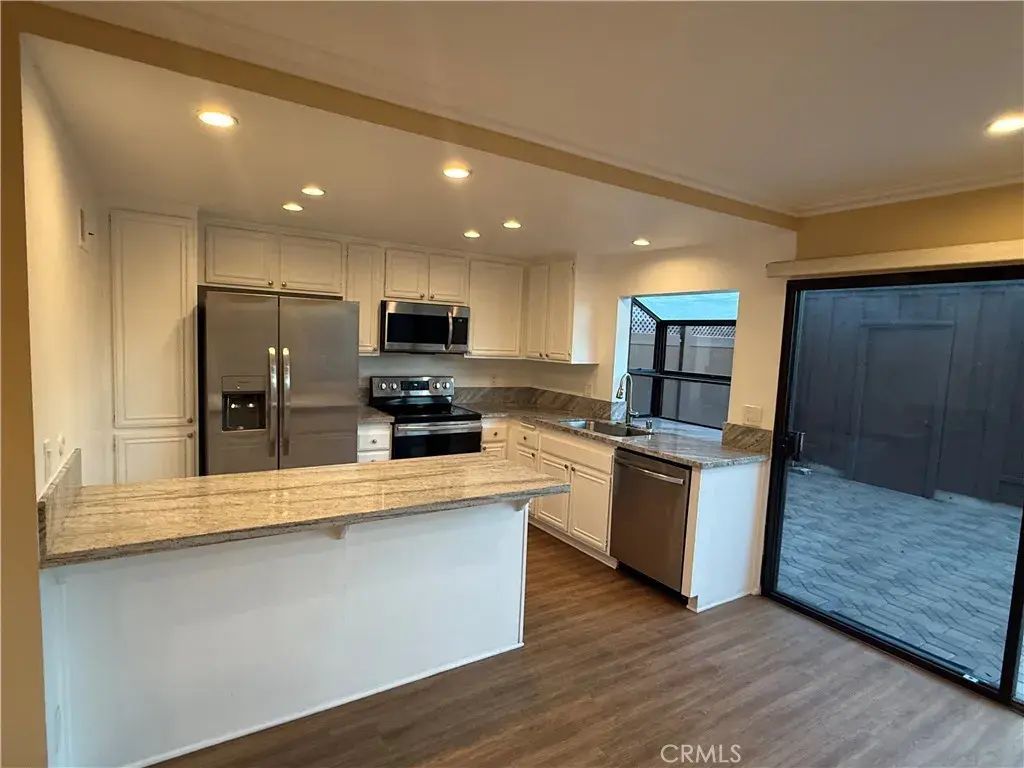 2074 Mount Shasta, San Pedro
