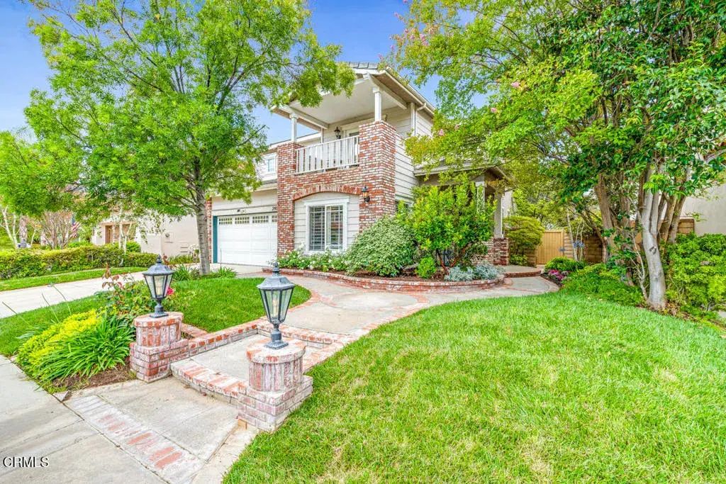 28067 Liana Lane, Valencia