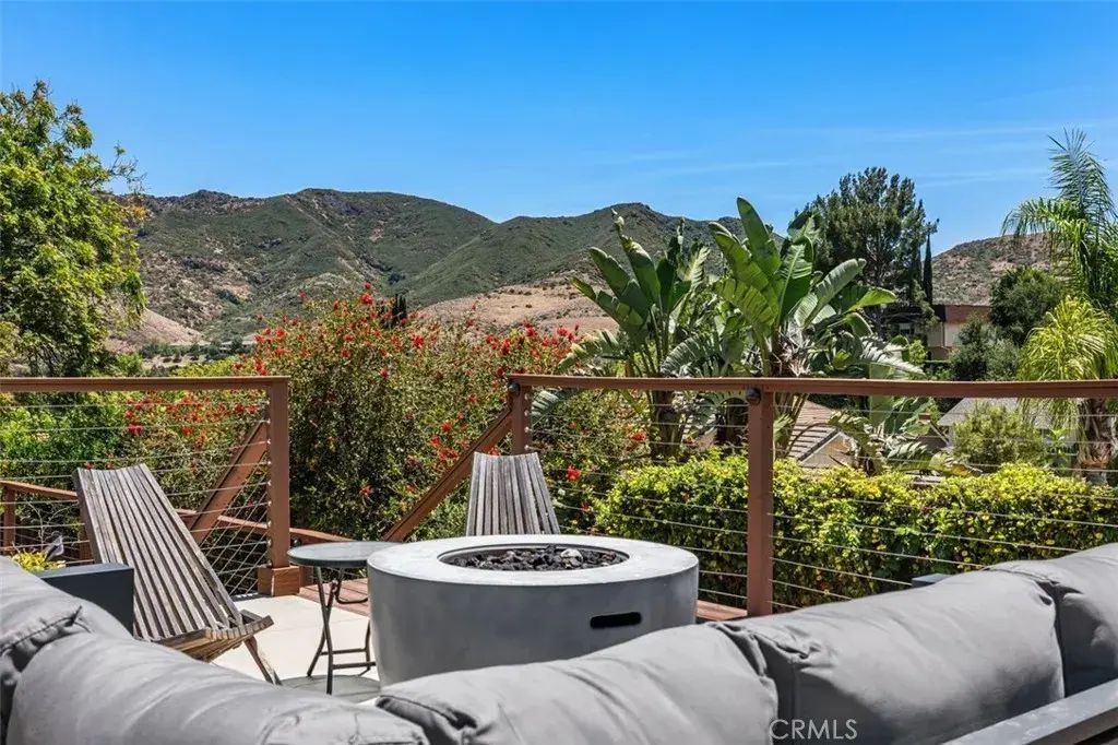 5551 Rainbow Crest, Agoura Hills