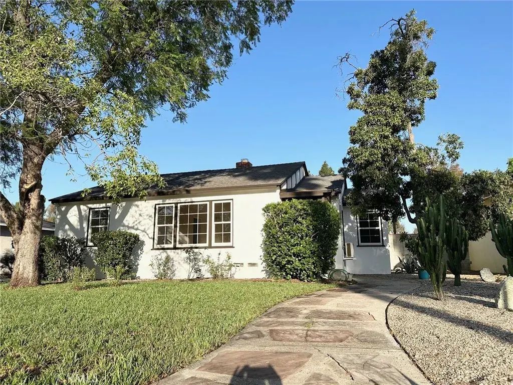 6539 Blucher, Van Nuys