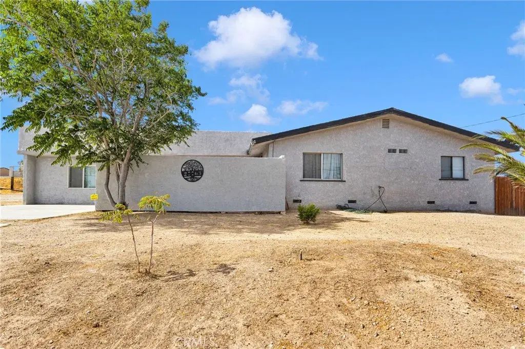 27763 Crestview, Barstow