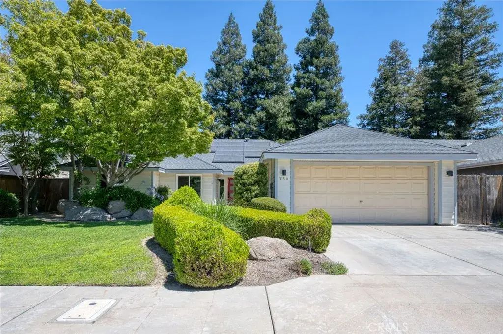 750 E Wood Duck Circle, Fresno