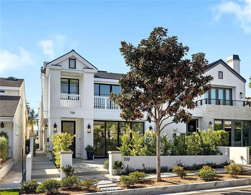 709 Marigold Ave, Corona Del Mar